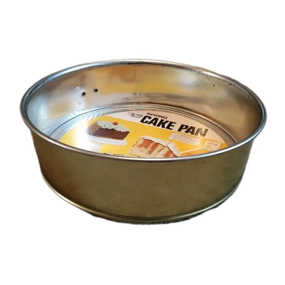 Vintage 70s Metal SPRING Cake Pan by Action Industries 9.5